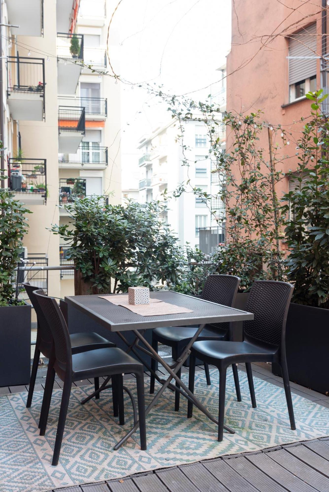 Happy Travelers Apartment By Holiday Solutions Комо Экстерьер фото